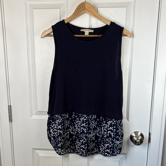 2 for 1 Bundle Michael Kors M Navy Floral Flutter Tank/NWT Ultra Pink Teal Tank - Picture 2 of 14